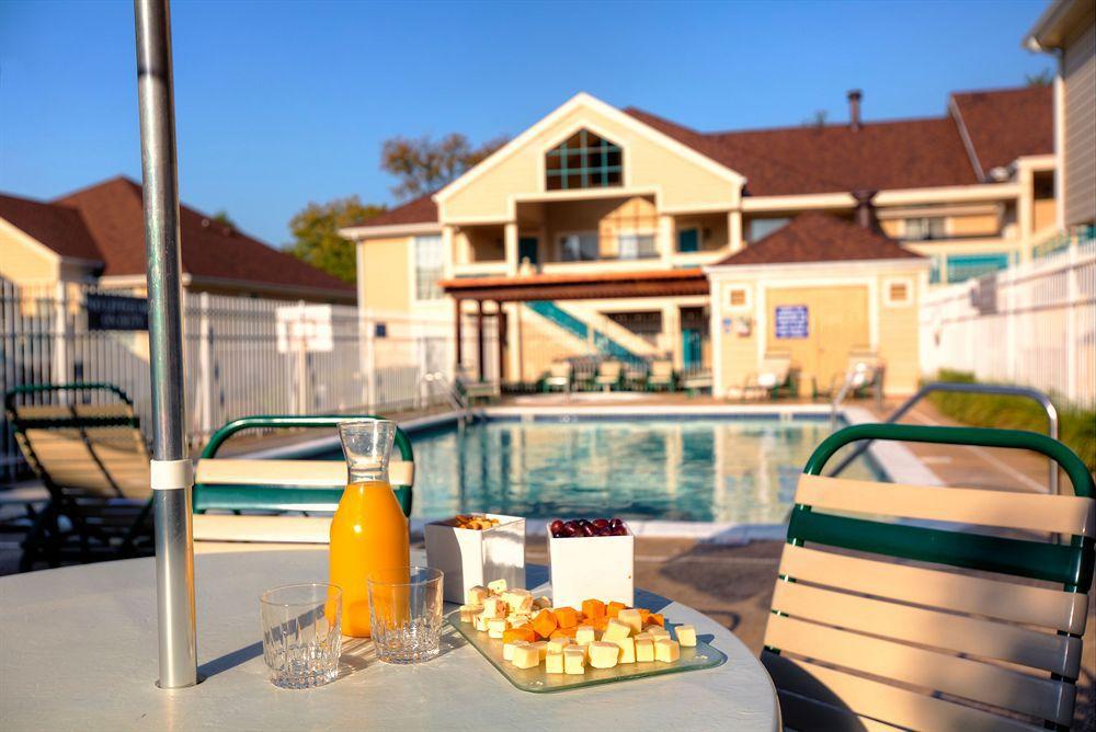 מרלינד הייטס Sonesta Es Suites St. Louis Westport מסעדה תמונה