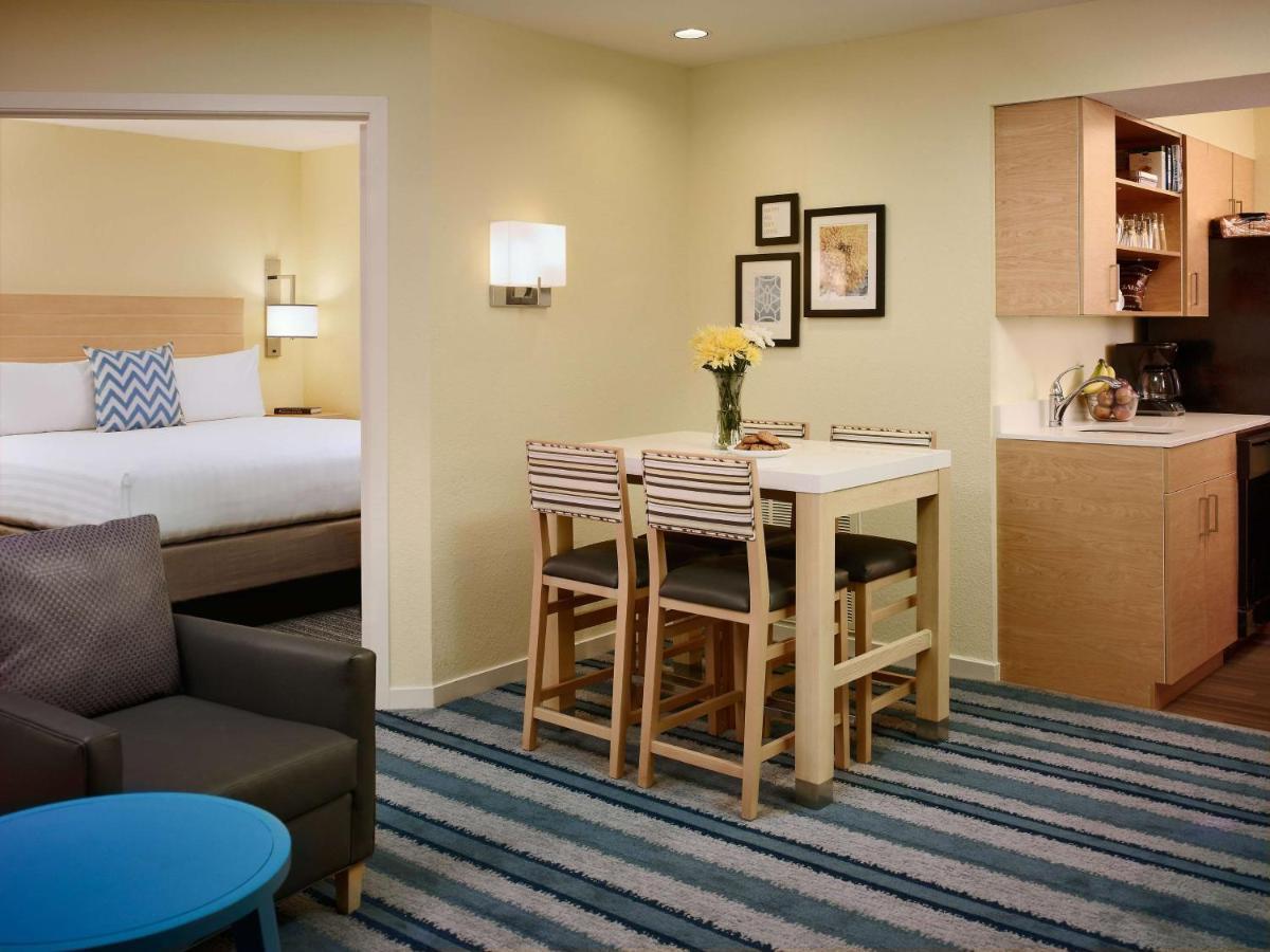 מרלינד הייטס Sonesta Es Suites St. Louis Westport מראה חיצוני תמונה